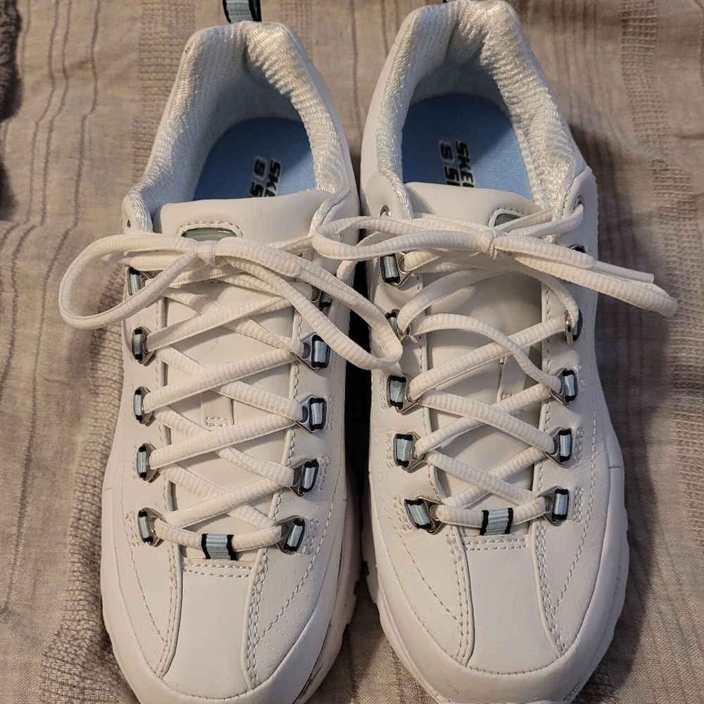 Tennis Shoes